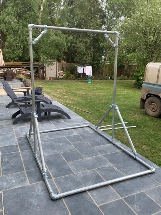 Pull-up bar built with galvanised pipe and Interclamp fittings